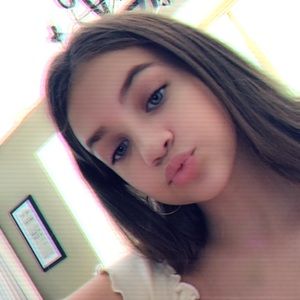 Meet your Posher, Claire